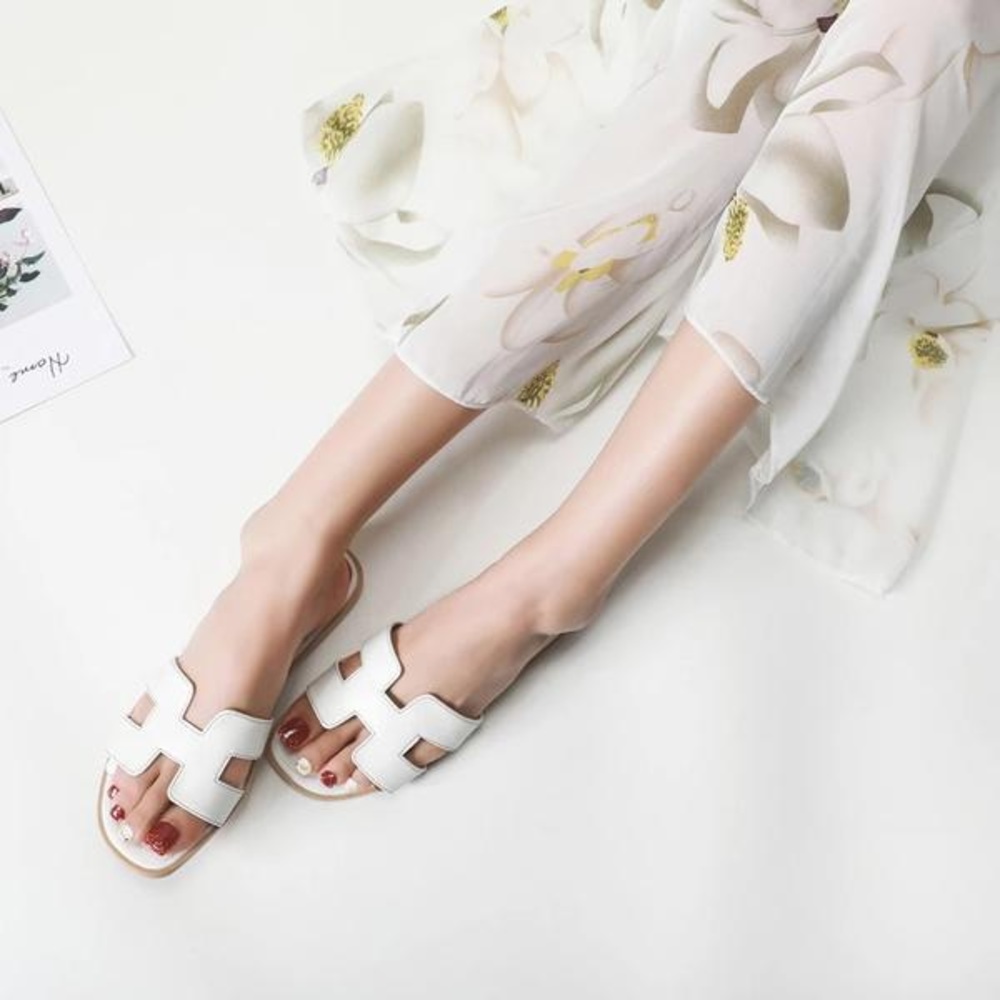 Sandals Casual Flat White Slippers High Quality Comfortable Flip Flops Size 40